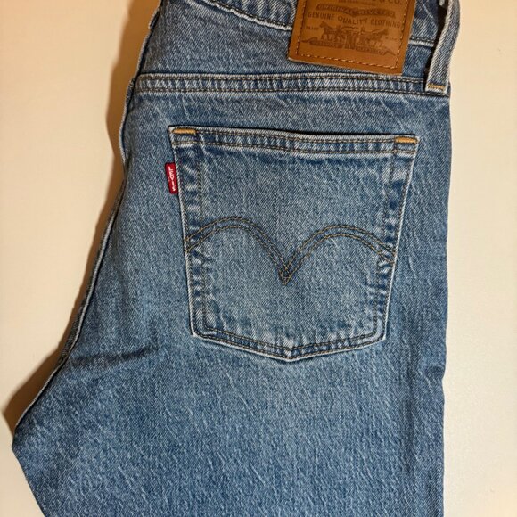 Wedgie Straight Levi's Jeans, Size 27 - Picture 5 of 5